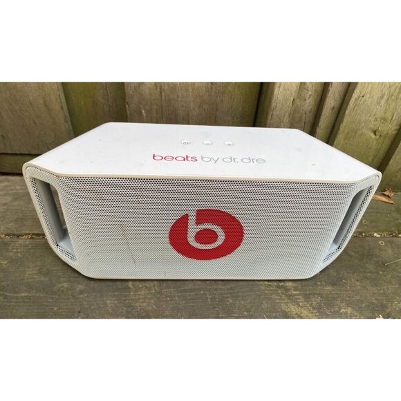 RARE Beats by Dr. Dre BEATBOX Portable Boombox Bluetooth Speaker White W/ Power - Picture 1 of 9